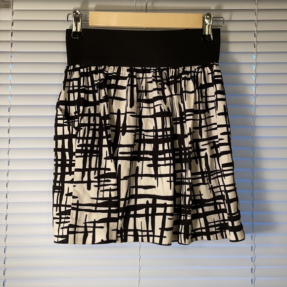 Black & White A. Byer A-line Miniskirt - Picture 3 of 7